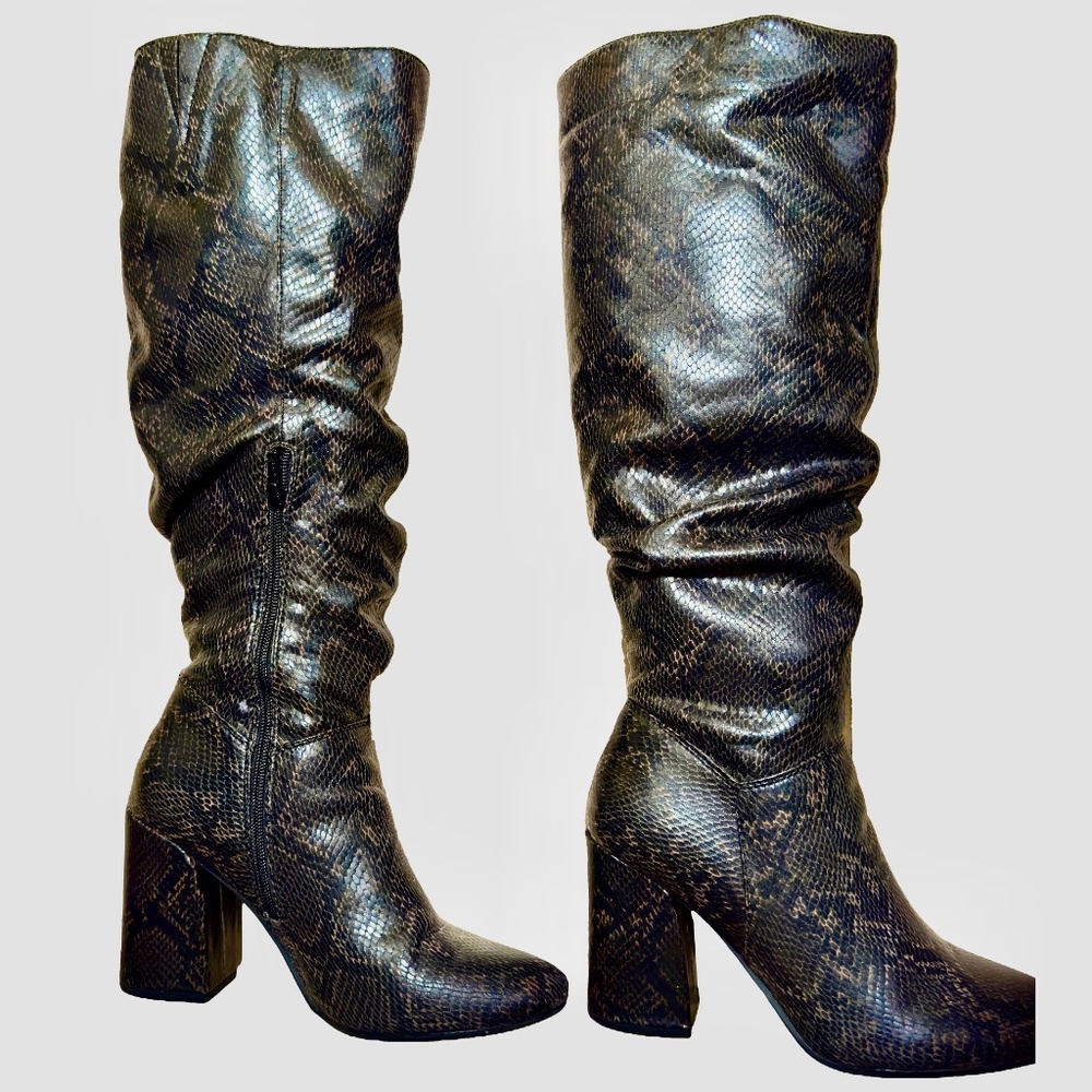 Seven Goals Snakeskin Slouchy Boots Sz 10